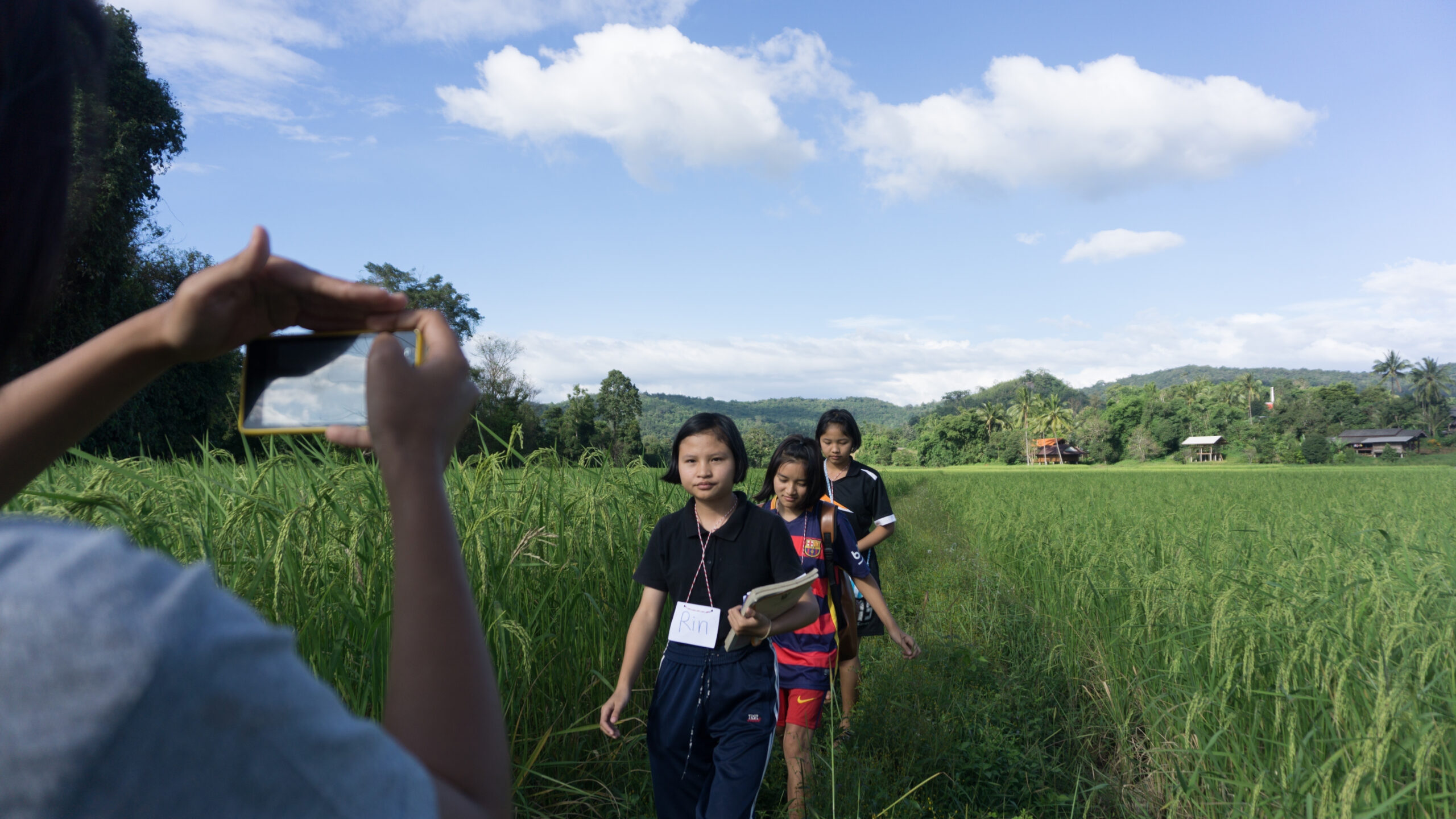 Volunteer in the Thailand-Myanmar border mountains